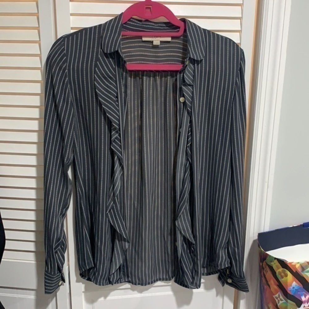 LOFT Gray & white striped ruffle button up blouse